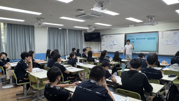 율하중학교 요청, 장애인식개선 교육 강의 진행